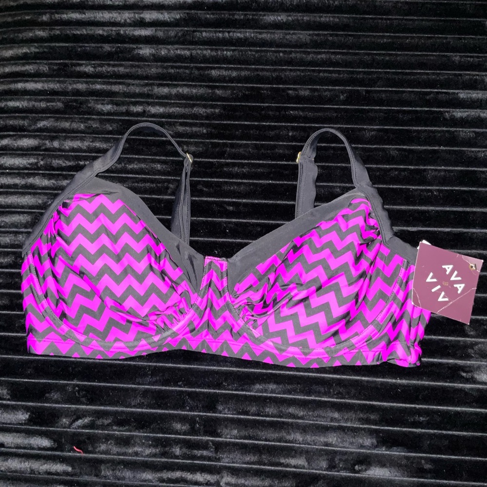 Zigzag Patterned Bikini Top